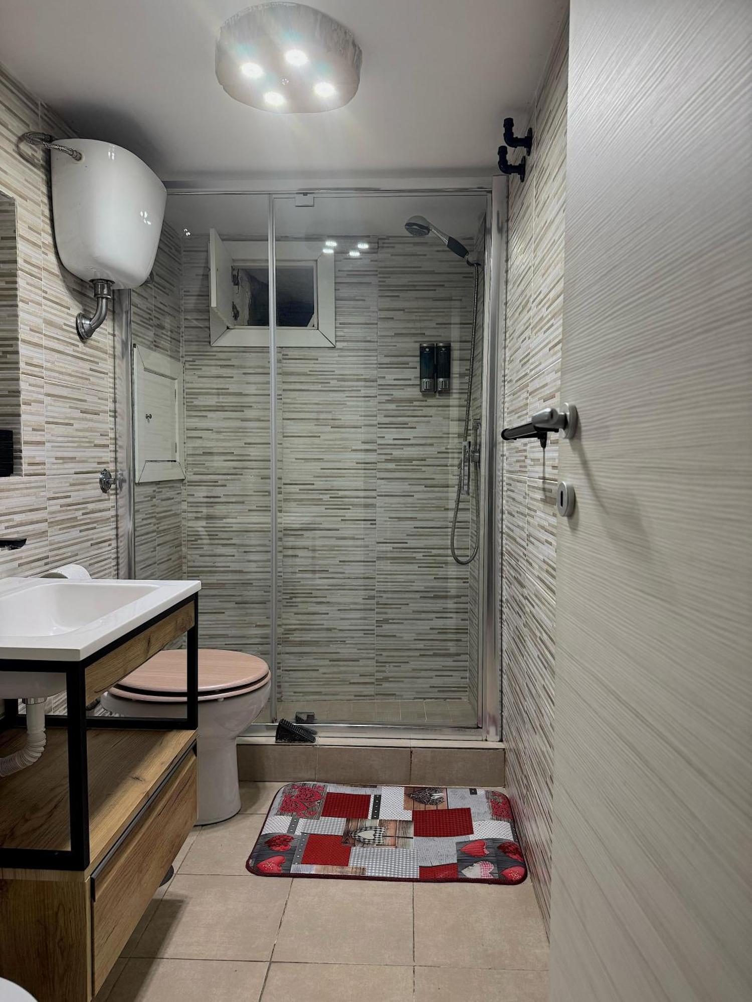 Frizzi & Lazzi House Appartement Napels Buitenkant foto