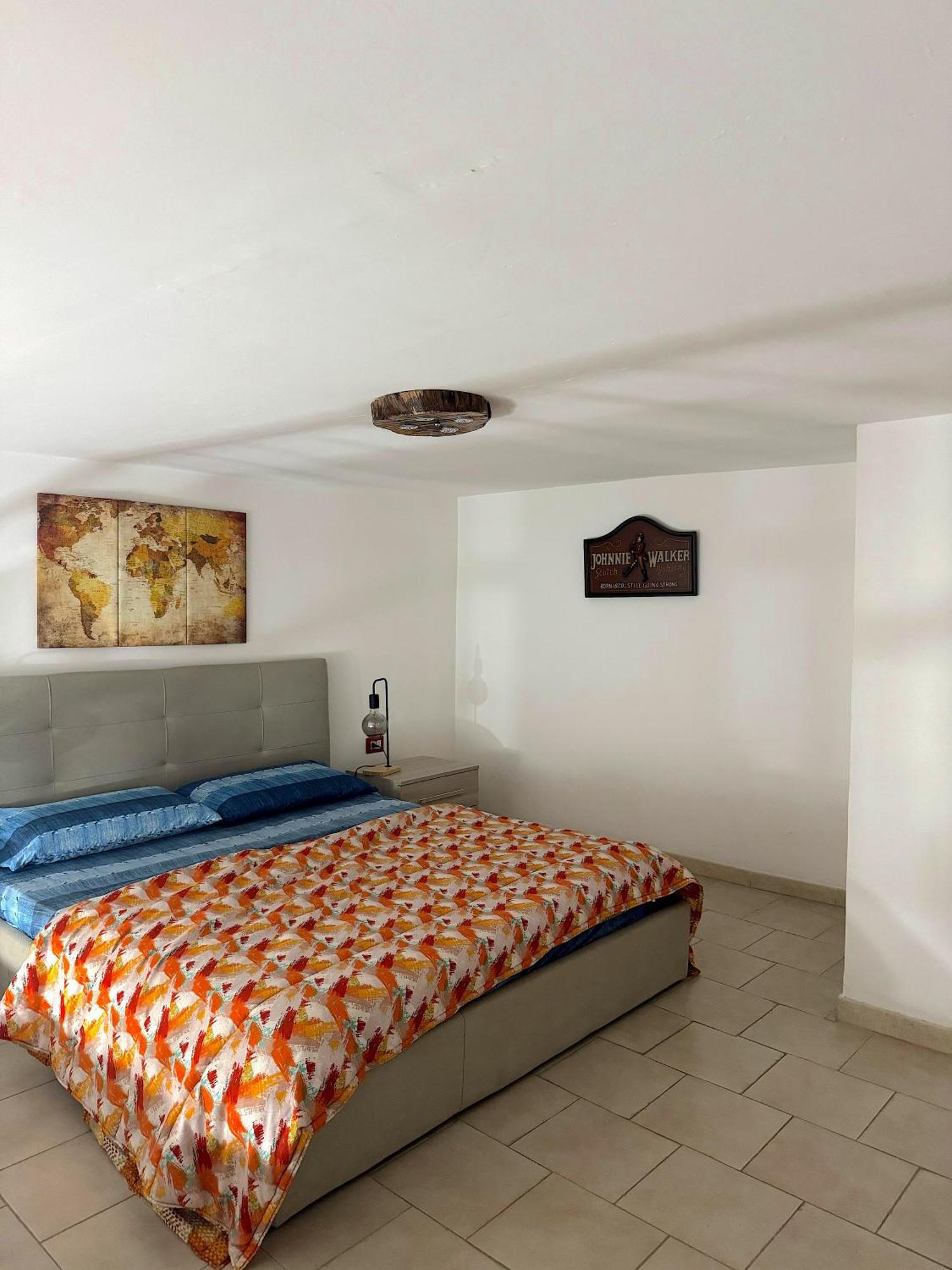 Frizzi & Lazzi House Appartement Napels Buitenkant foto