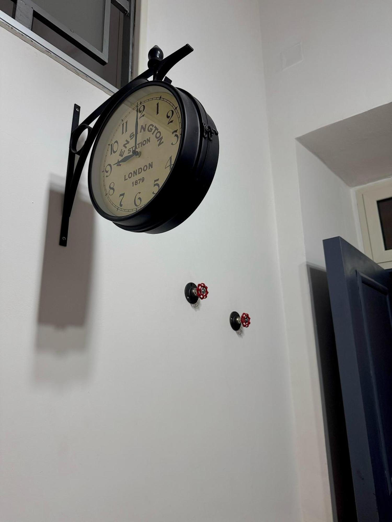 Frizzi & Lazzi House Appartement Napels Buitenkant foto